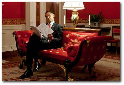 Obama, con un documento